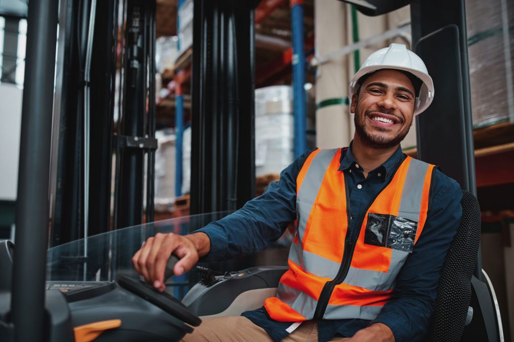 Stock Picker(Order Picker) vs Forklift: Know The Key Differences